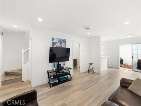 157 Yorktown Lane, Costa Mesa, CA