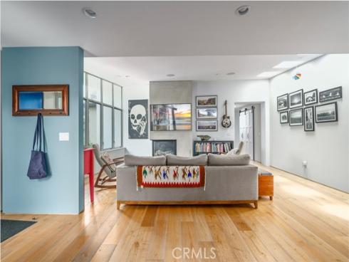 1933 Whittier Avenue, Costa Mesa, CA