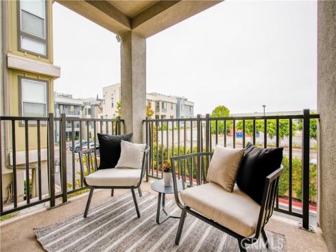 1022  Bridgewater   Way, Costa Mesa, CA