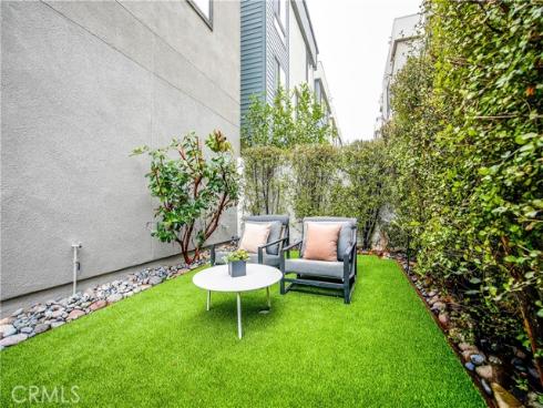 1022  Bridgewater   Way, Costa Mesa, CA