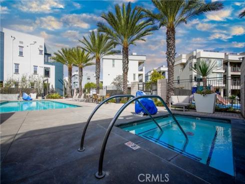 1022  Bridgewater   Way, Costa Mesa, CA