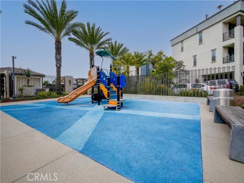 1022  Bridgewater   Way, Costa Mesa, CA