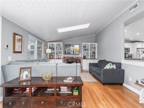 208 Dartmouth Place, Costa Mesa, CA