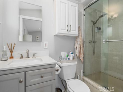 208 Dartmouth Place, Costa Mesa, CA