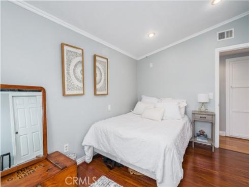 208 Dartmouth Place, Costa Mesa, CA