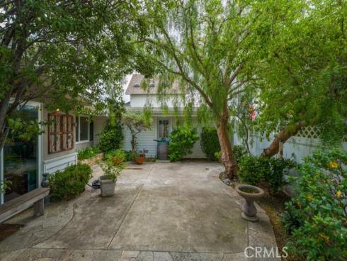 208 Dartmouth Place, Costa Mesa, CA