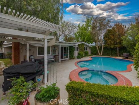 208 Dartmouth Place, Costa Mesa, CA