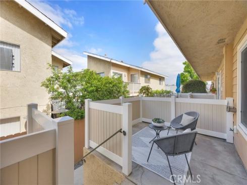 290 Victoria 31 Street, Costa Mesa, CA