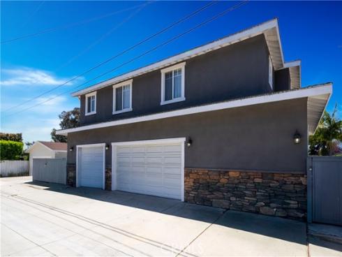 228 Del Mar Avenue, Costa Mesa, CA