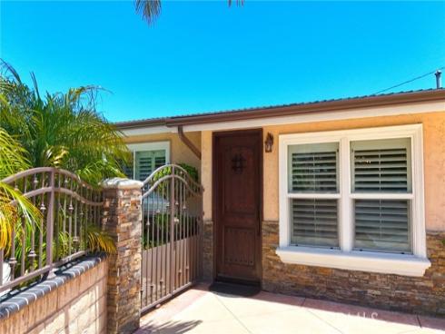 2018 Anaheim Avenue, Costa Mesa, CA