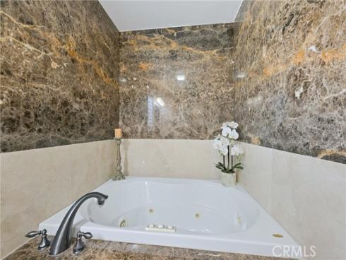 2018 Anaheim Avenue, Costa Mesa, CA