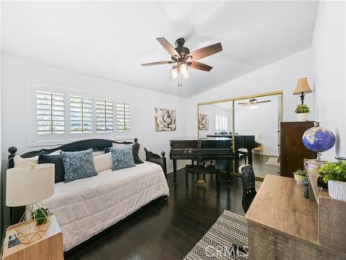 2018 Anaheim Avenue, Costa Mesa, CA