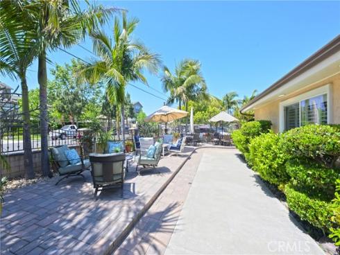 2018 Anaheim Avenue, Costa Mesa, CA