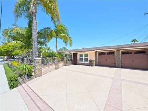 2018 Anaheim Avenue, Costa Mesa, CA