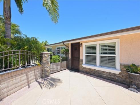 2018 Anaheim Avenue, Costa Mesa, CA