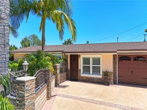 2018 Anaheim Avenue, Costa Mesa, CA