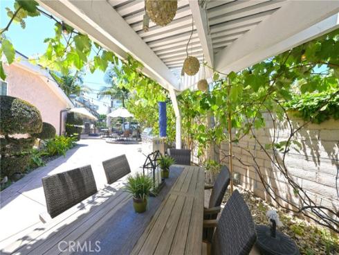 2018 Anaheim Avenue, Costa Mesa, CA