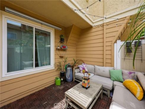 290 Victoria 19 Street, Costa Mesa, CA