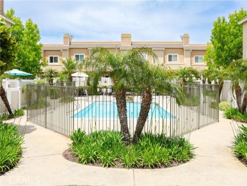 290 Victoria 19 Street, Costa Mesa, CA