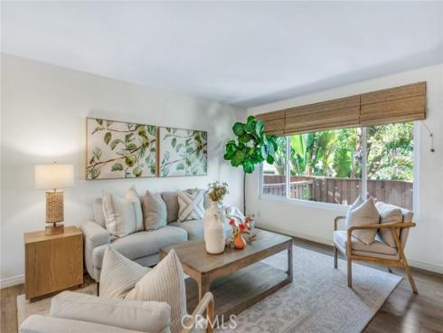 1925 Anaheim 8 Avenue, Costa Mesa, CA