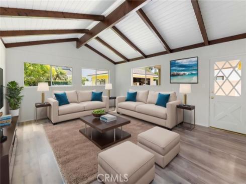 305 Robin Hood Lane, Costa Mesa, CA