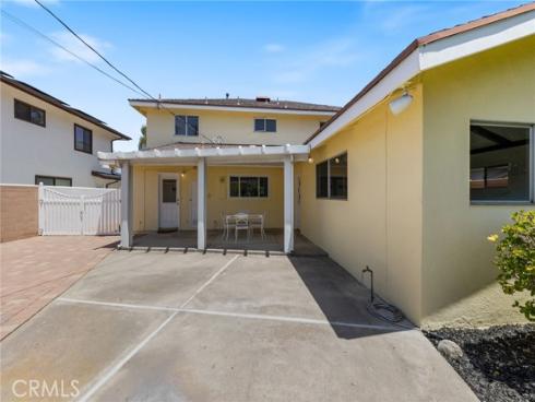 305 Robin Hood Lane, Costa Mesa, CA