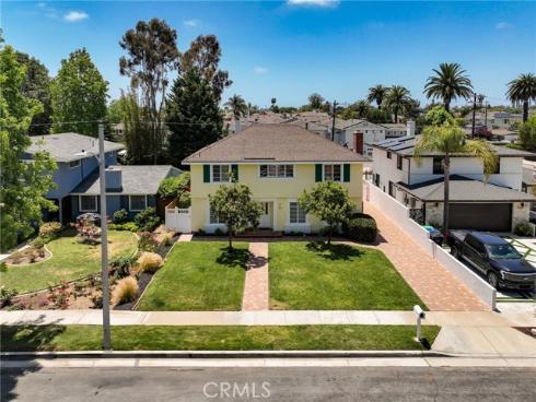 305  Robin Hood   Lane, Costa Mesa, CA