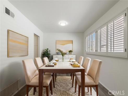 305 Robin Hood Lane, Costa Mesa, CA