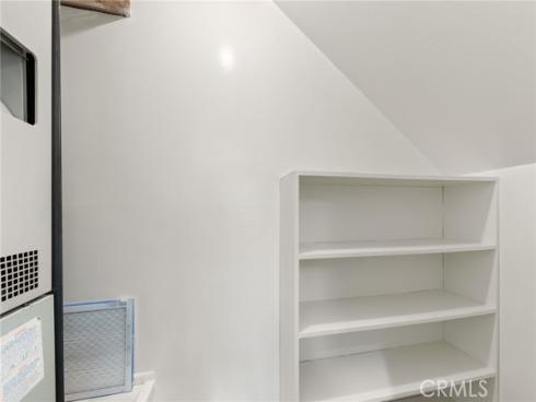 305 Robin Hood Lane, Costa Mesa, CA