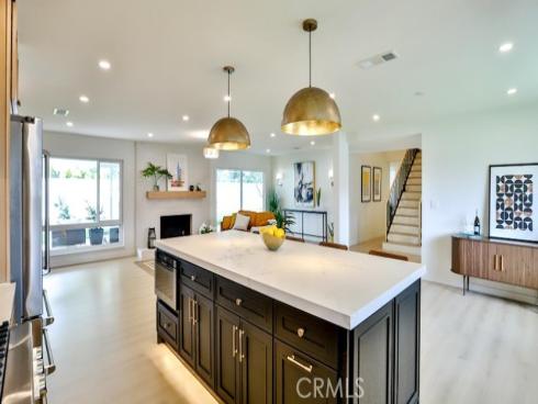 2737 Lorenzo Avenue, Costa Mesa, CA