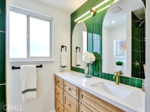 2737 Lorenzo Avenue, Costa Mesa, CA