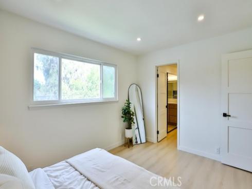 2737 Lorenzo Avenue, Costa Mesa, CA