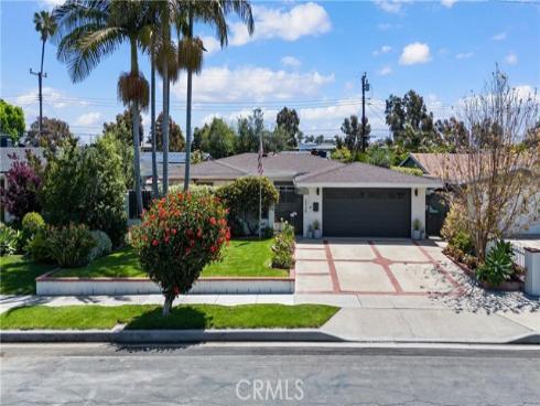 2924 Royal Palm Drive, Costa Mesa, CA