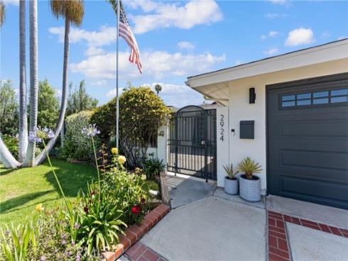 2924 Royal Palm Drive, Costa Mesa, CA