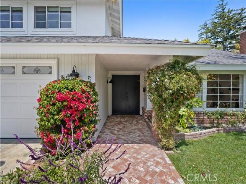 2704 Albatross Drive, Costa Mesa, CA