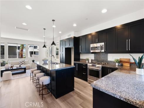 645 Channel Way , Costa Mesa, CA