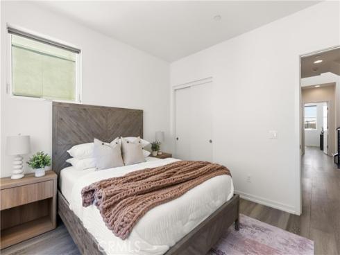 645 Channel Way , Costa Mesa, CA