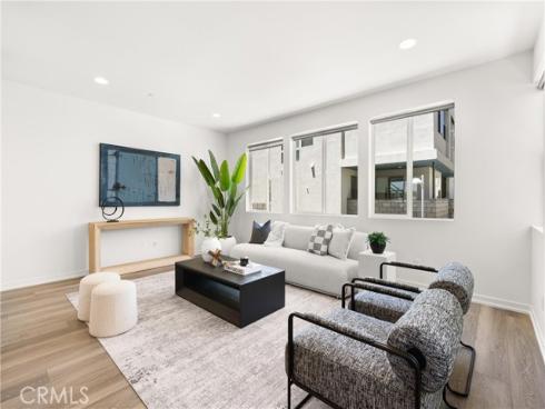 645 Channel Way , Costa Mesa, CA