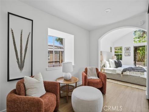 983 Oak Street, Costa Mesa, CA