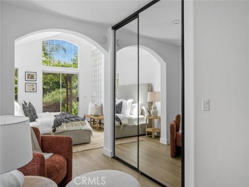 983 Oak Street, Costa Mesa, CA