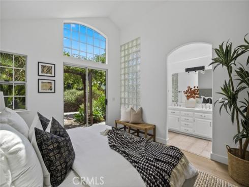 983 Oak Street, Costa Mesa, CA