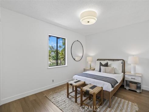 983 Oak Street, Costa Mesa, CA