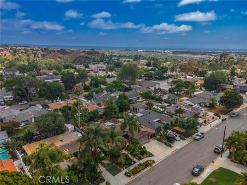 983 Oak Street, Costa Mesa, CA