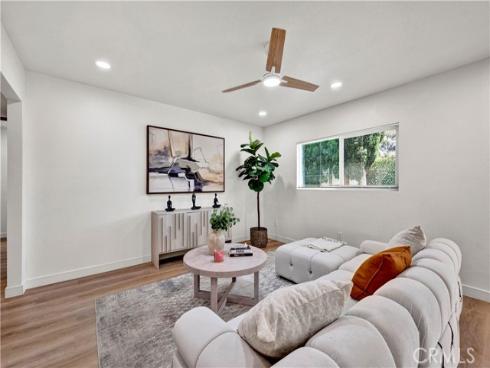 921 Dahlia Avenue, Costa Mesa, CA