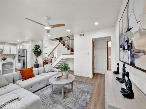 921 Dahlia Avenue, Costa Mesa, CA