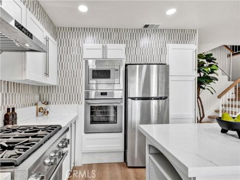 921 Dahlia Avenue, Costa Mesa, CA