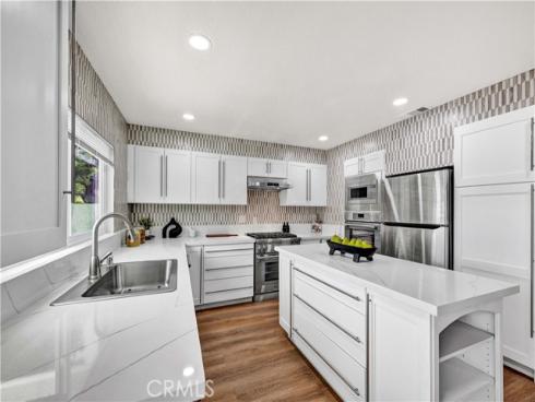 921 Dahlia Avenue, Costa Mesa, CA