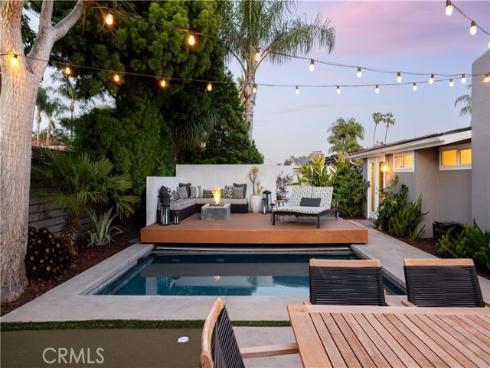 292 Bowling Green Drive, Costa Mesa, CA