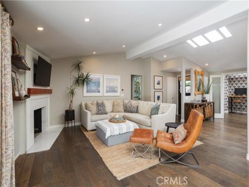 292 Bowling Green Drive, Costa Mesa, CA