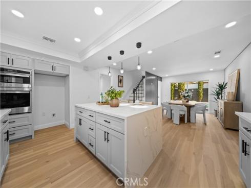 553 Sturgeon Drive, Costa Mesa, CA